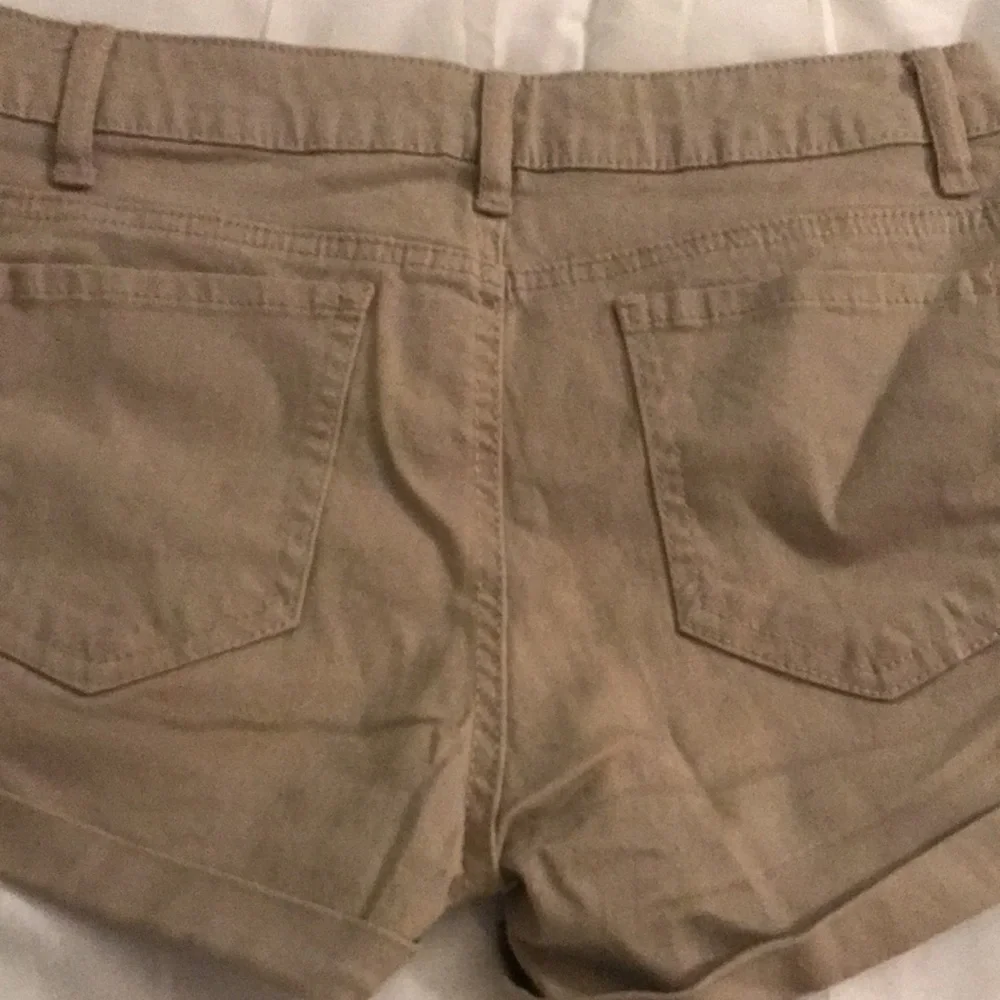 shorts - Picture 2 of 2